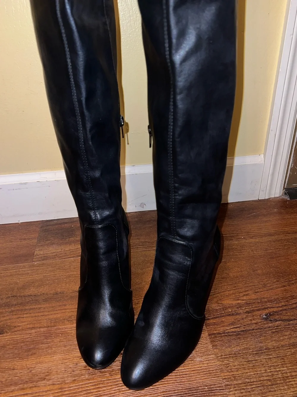 Wild Diva Black Over-the-Knee Pointed Toe Leather Heel Sexy Chic Boots Size 8